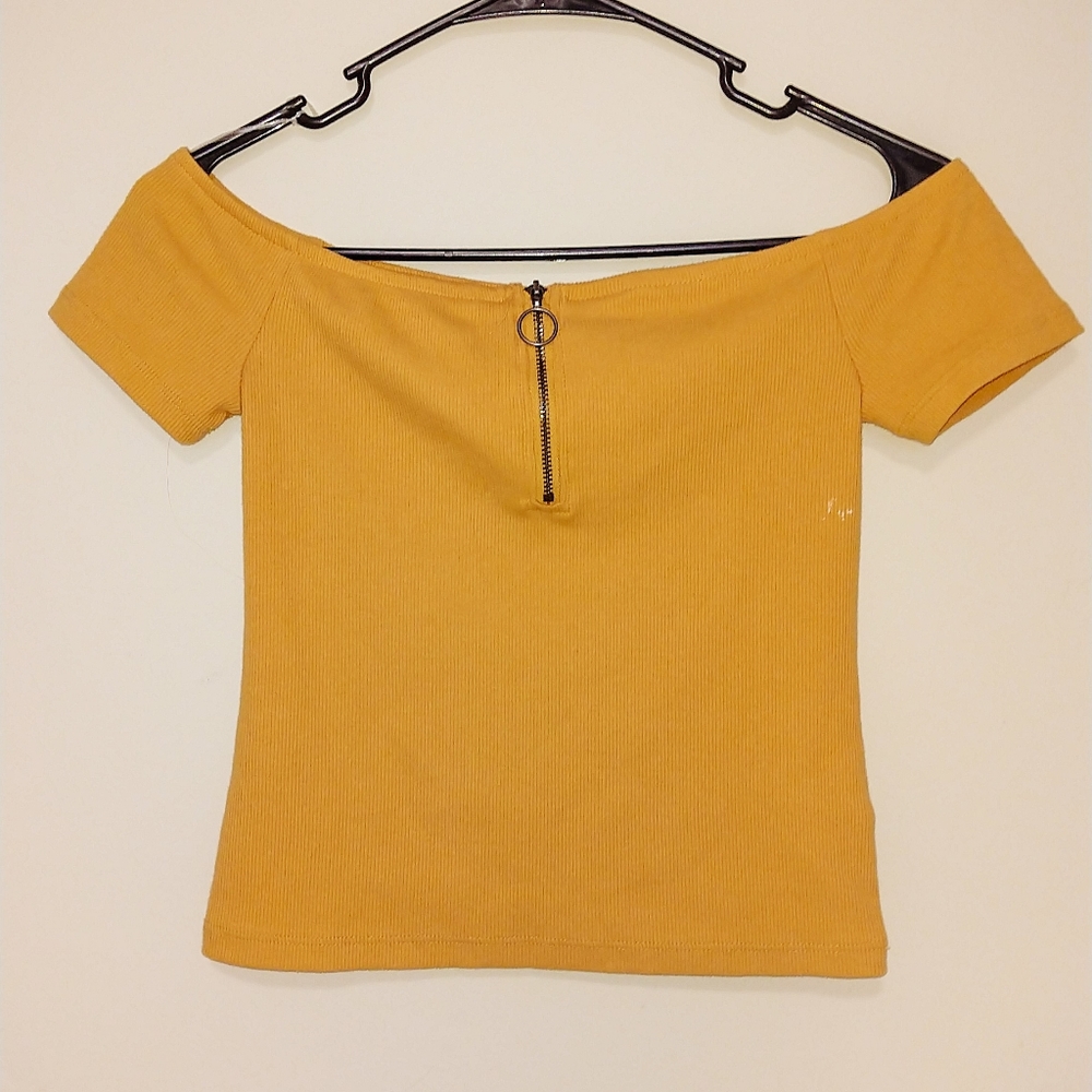 shoulder less cropped top